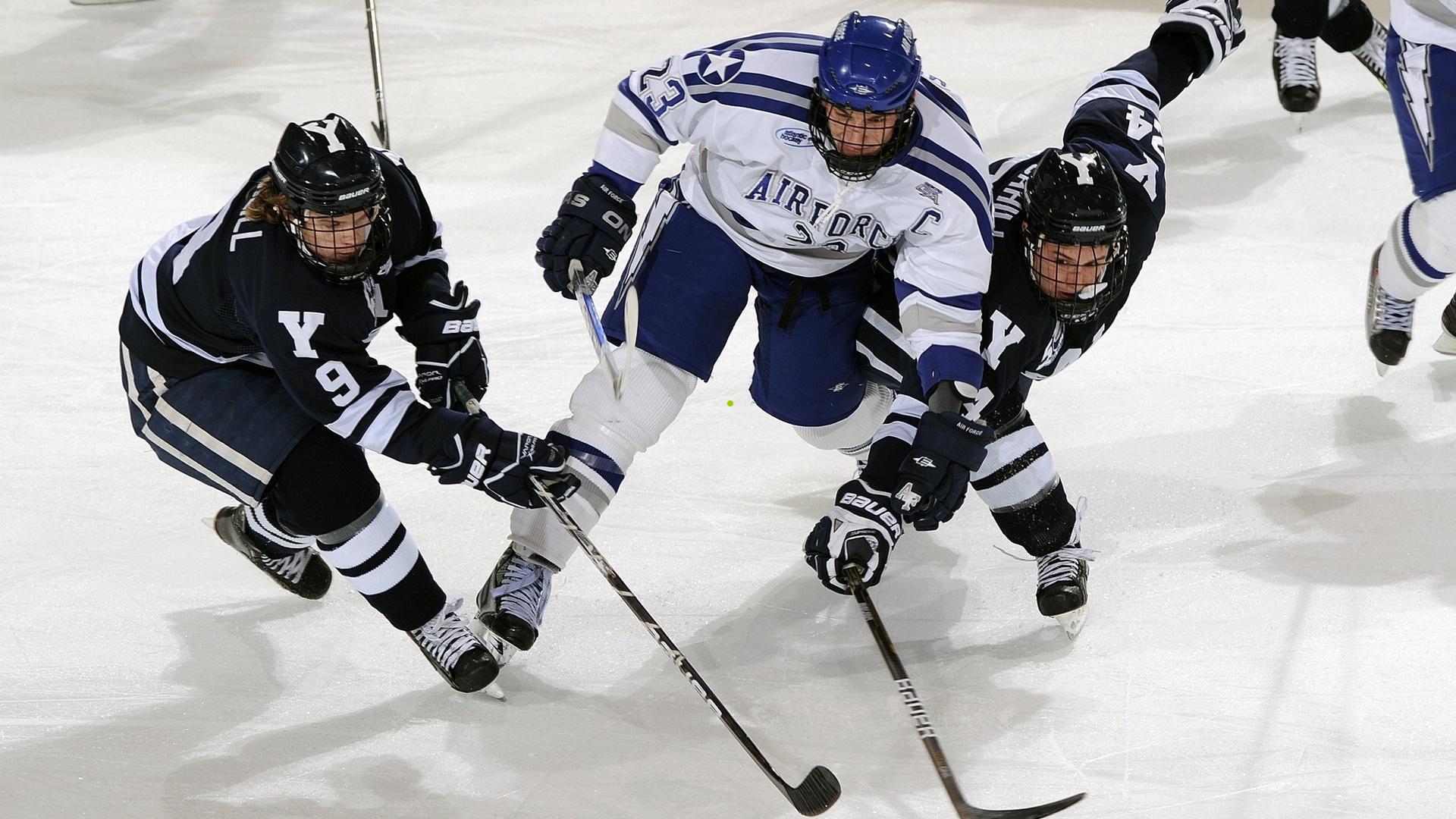 山东泰山官方宣布蒿俊闵自由身加盟武汉，零转会费开启新征程